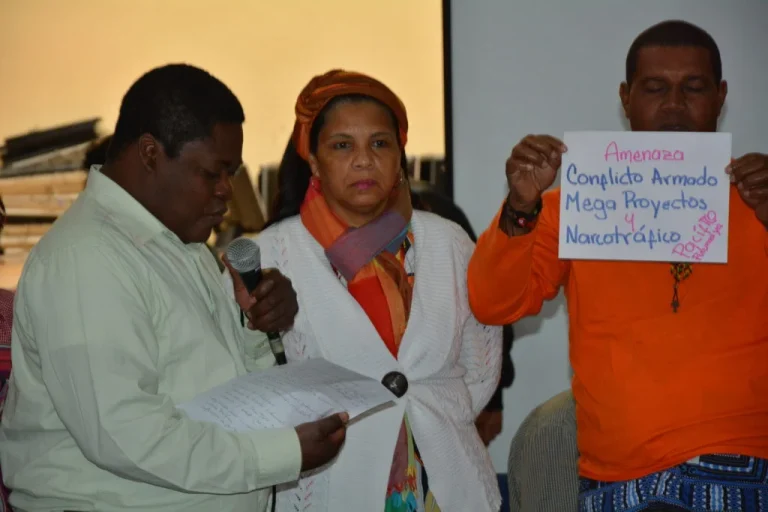 MINGA POR LA CONSTRUCCIÓN DE LA PAZ YEL DESARROLLO